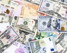 حذف محدودیت ورود ارز و دلار به ایران